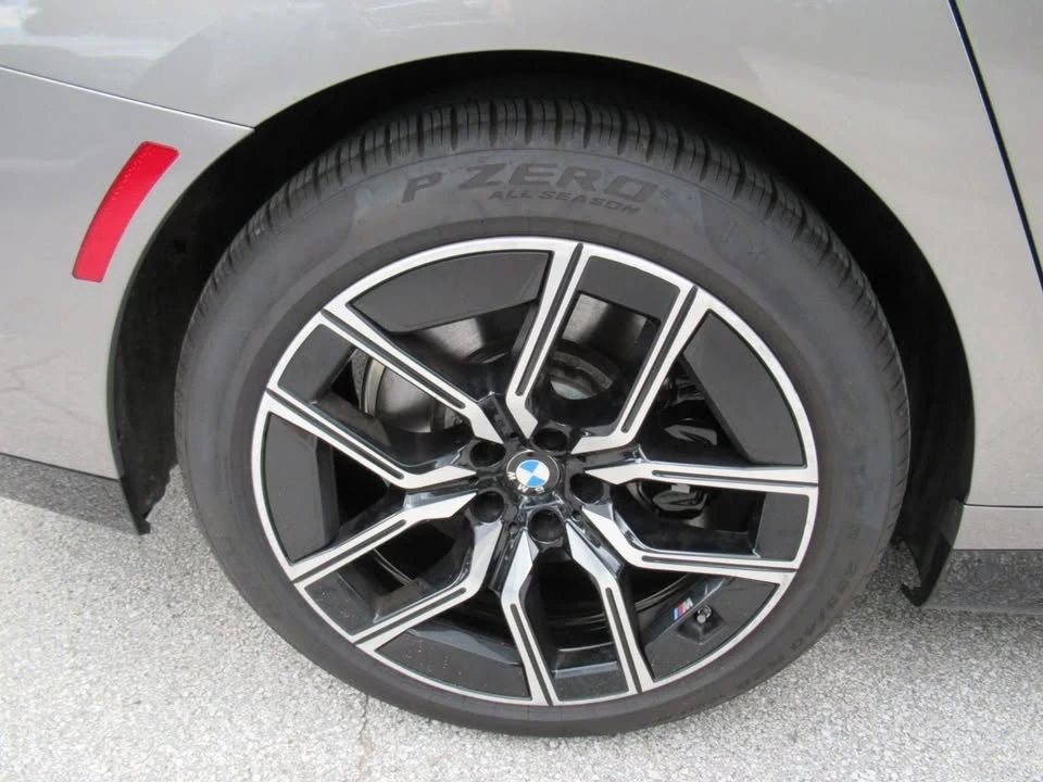 2023 BMW G70 7 Series - Image 6 of 12