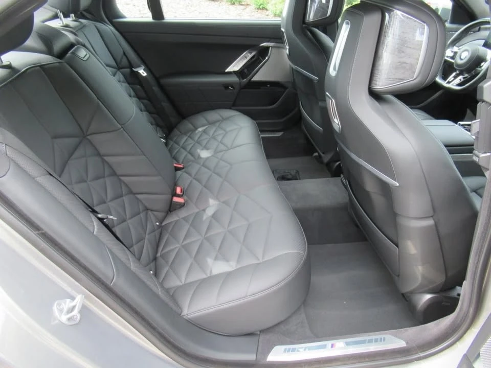 2023 BMW G70 7 Series - Image 12 of 12
