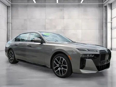 2023 BMW 7 Series 740i