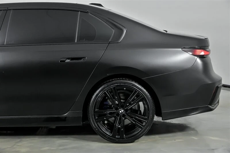 2023 BMW G70 7 Series - Image 9 of 21