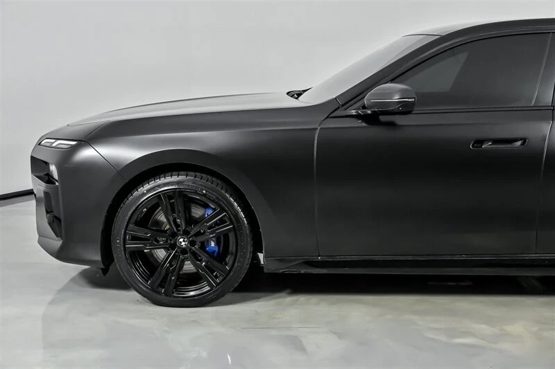 2023 BMW G70 7 Series - Image 7 of 21