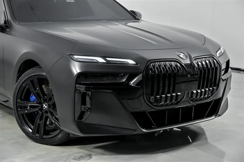 2023 BMW G70 7 Series - Image 3 of 21