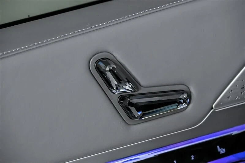 2023 BMW G70 7 Series - Image 19 of 21