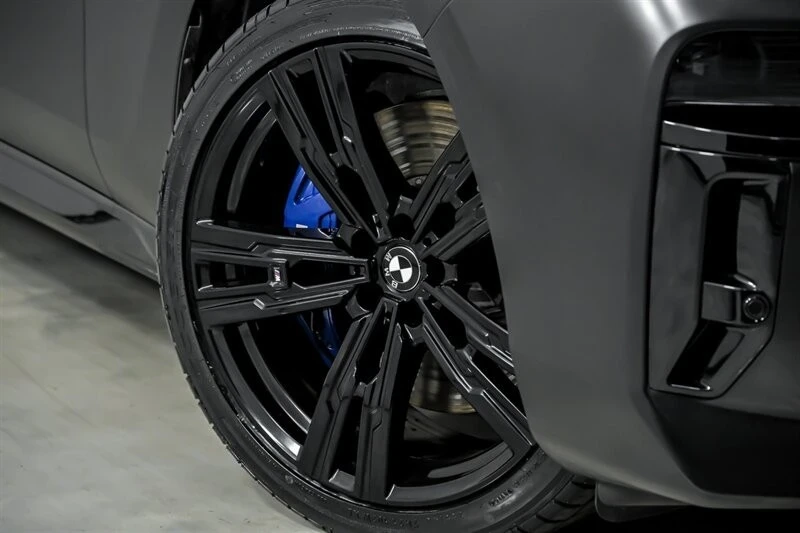 2023 BMW G70 7 Series - Image 4 of 21