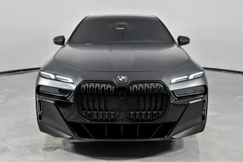 2023 BMW G70 7 Series - Image 5 of 21
