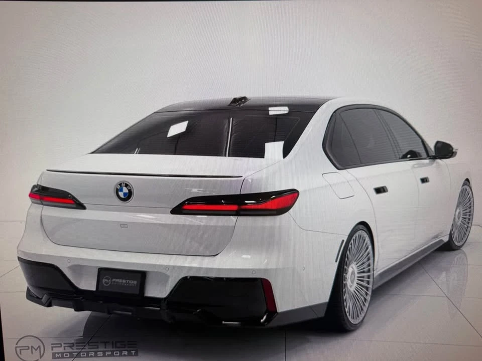 2023 BMW G70 7 Series - Image 5 of 15