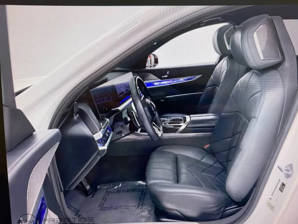 2023 BMW G70 7 Series - Image 9 of 15