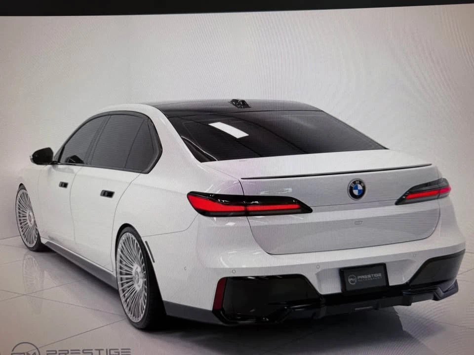 2023 BMW G70 7 Series - Image 3 of 15