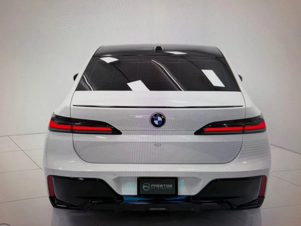 2023 BMW G70 7 Series - Image 4 of 15