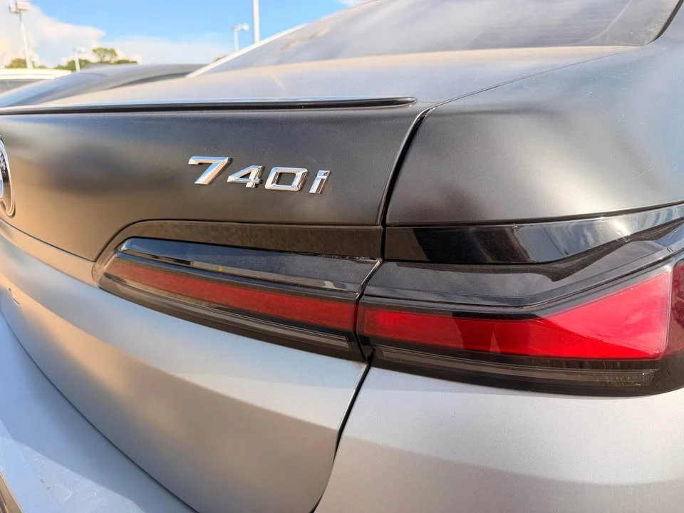 2023 BMW G70 7 Series - Image 7 of 11