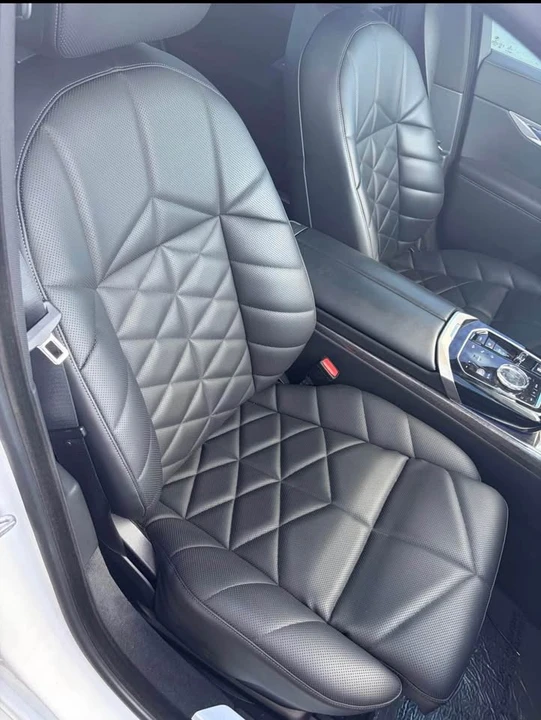 2023 BMW G70 7 Series - Image 4 of 8