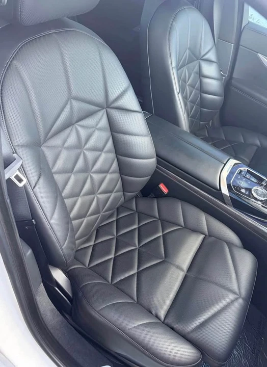 2023 BMW G70 7 Series - Image 5 of 6