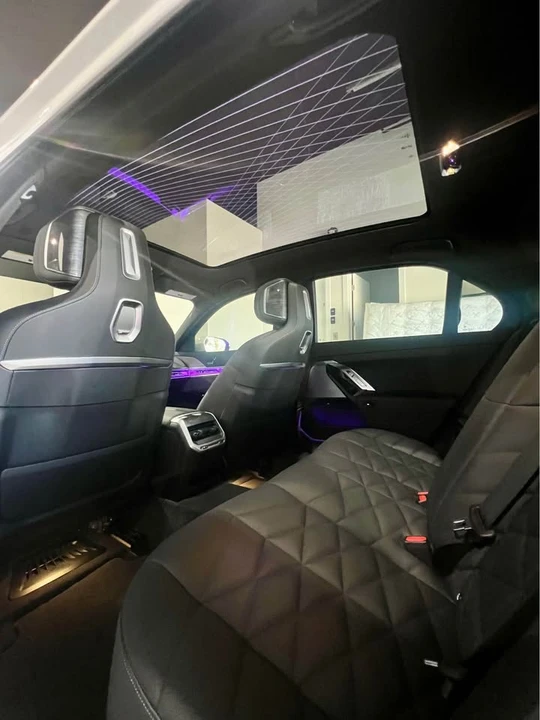 2023 BMW G70 7 Series - Image 8 of 10