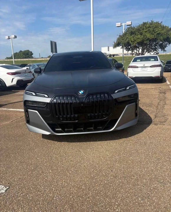 2023 BMW G70 7 Series - Image 4 of 9