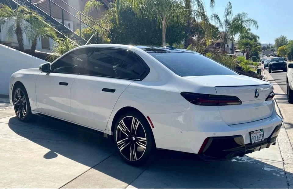 2023 BMW G70 7 Series - Image 2 of 9