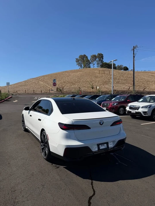 2023 BMW G70 7 Series - Image 2 of 11
