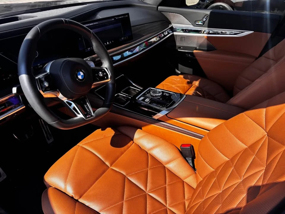 2023 BMW G70 7 Series - Image 5 of 9