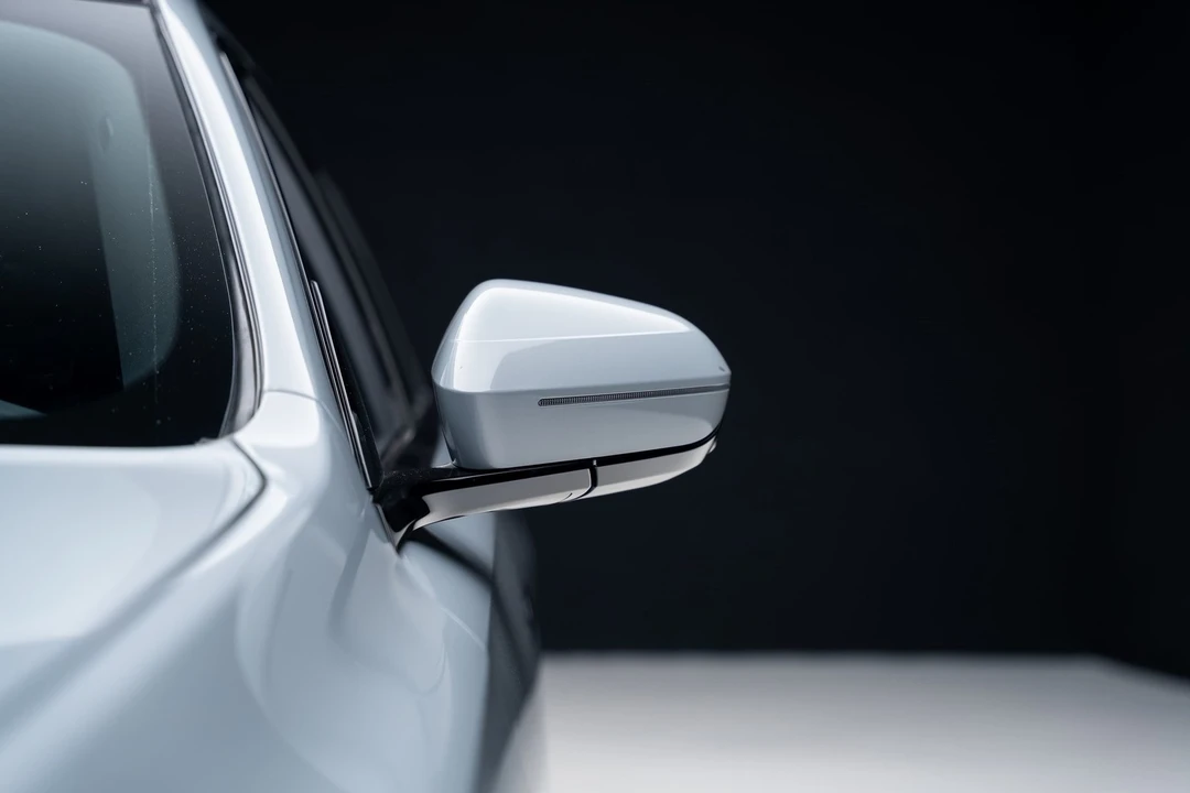 2023 BMW G70 7 Series - Image 16 of 21