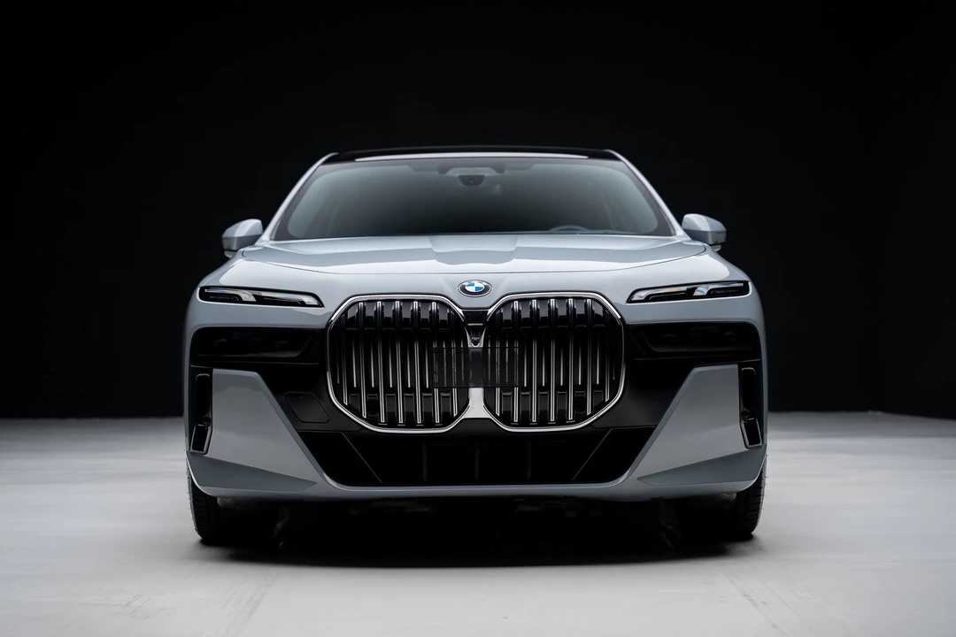 2023 BMW G70 7 Series - Image 9 of 21