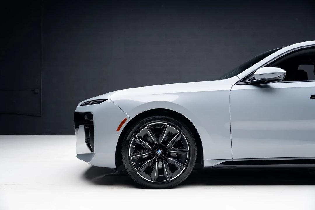 2023 BMW G70 7 Series - Image 19 of 21