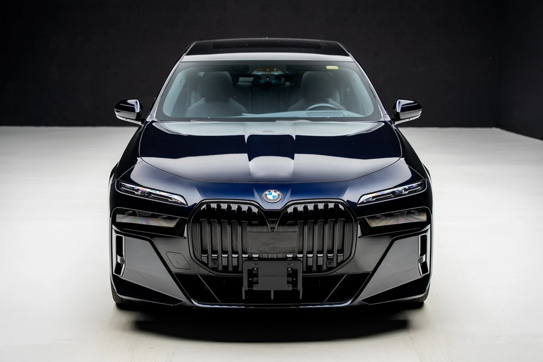 2023 BMW G70 7 Series - Image 7 of 12