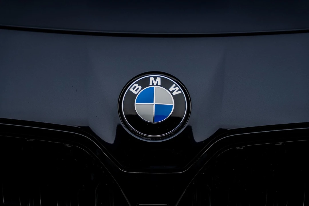 2023 BMW G70 7 Series - Image 14 of 21