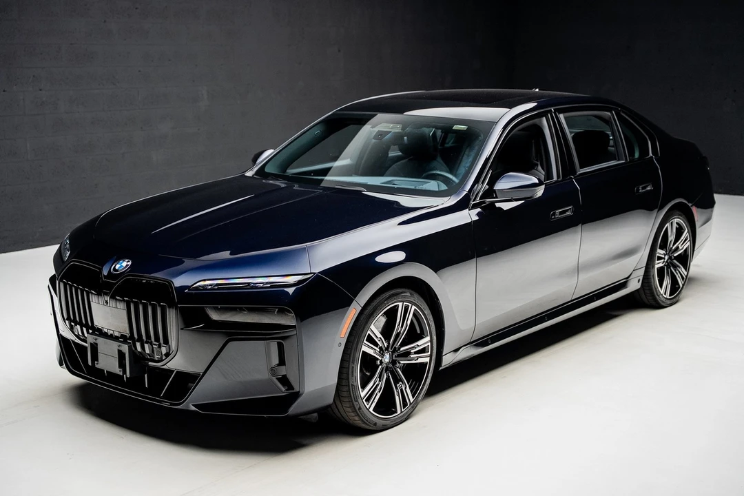 2023 BMW G70 7 Series - Image 6 of 12
