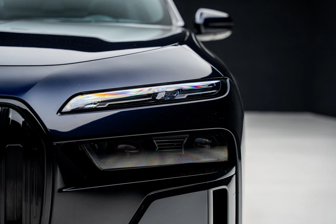 2023 BMW G70 7 Series - Image 11 of 12