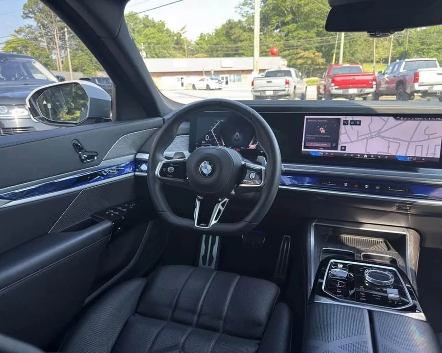 2023 BMW G70 7 Series - Image 8 of 14