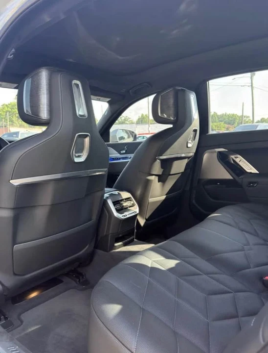 2023 BMW G70 7 Series - Image 12 of 14