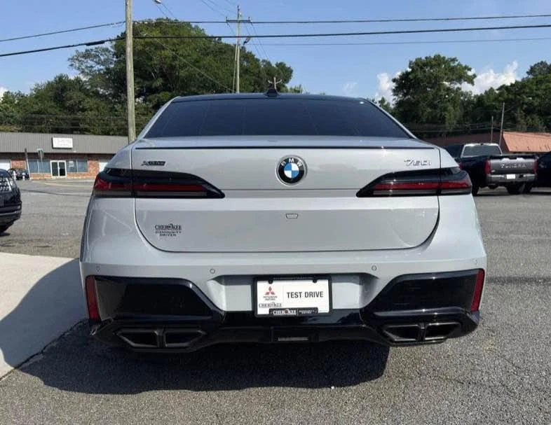 2023 BMW G70 7 Series - Image 9 of 14