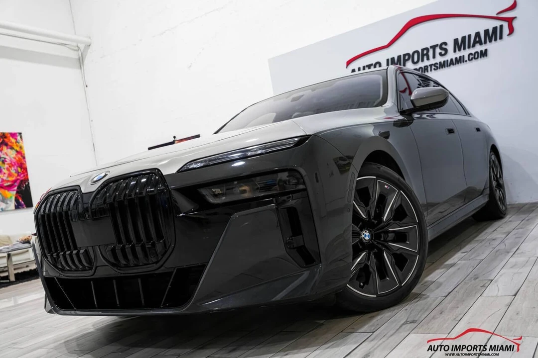 2023 BMW G70 7 Series - Image 2 of 12