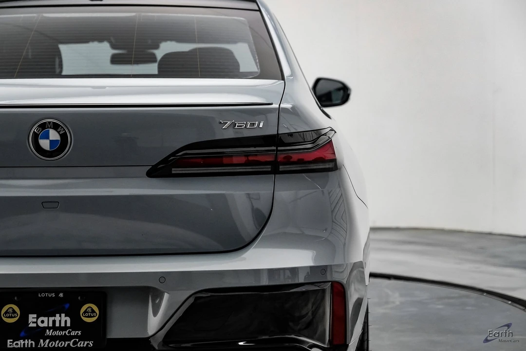 2023 BMW G70 7 Series - Image 12 of 12