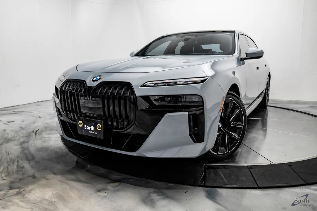 2023 BMW G70 7 Series - Image 3 of 12