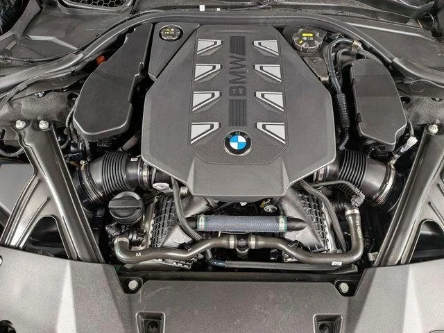 2023 BMW G70 7 Series - Image 4 of 8