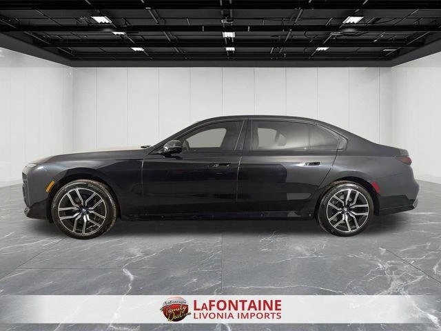 2023 BMW G70 7 Series - Image 7 of 8