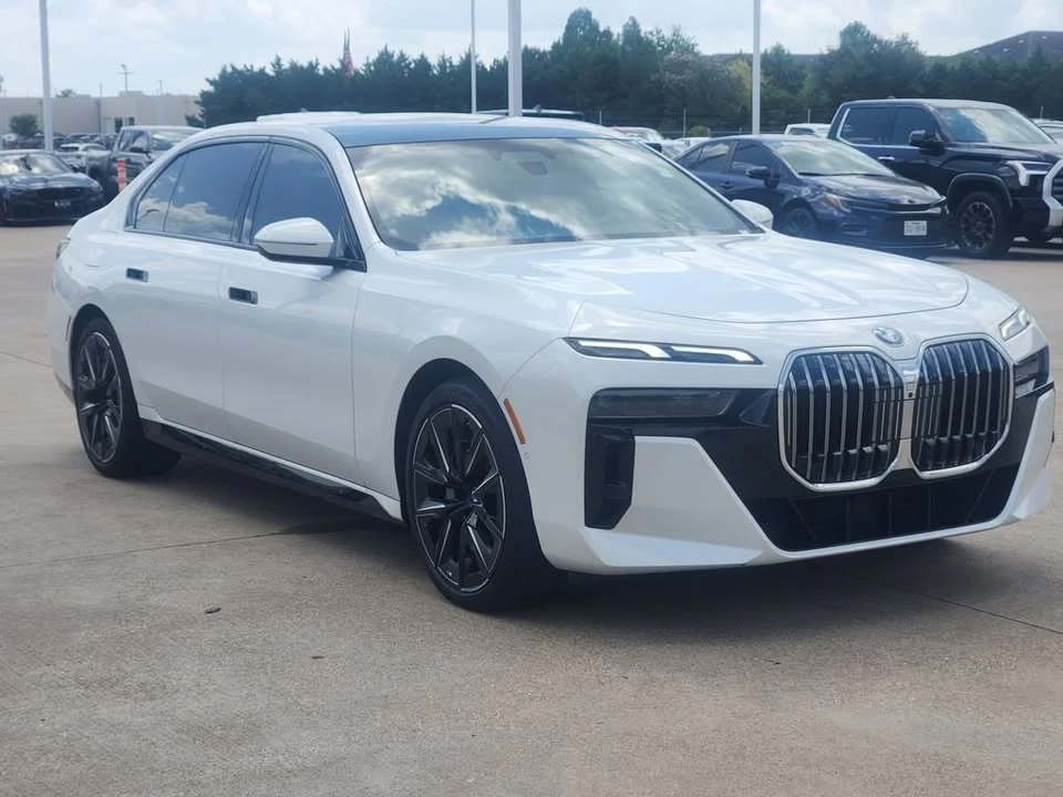2023 BMW G70 7 Series - Image 3 of 20