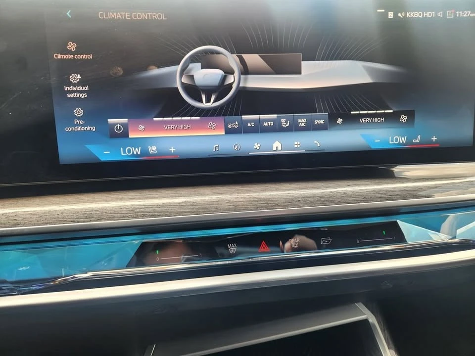 2023 BMW G70 7 Series - Image 13 of 20