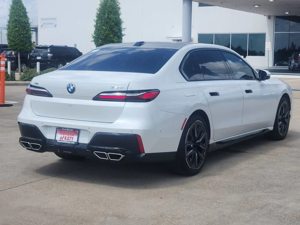 2023 BMW G70 7 Series - Image 5 of 20