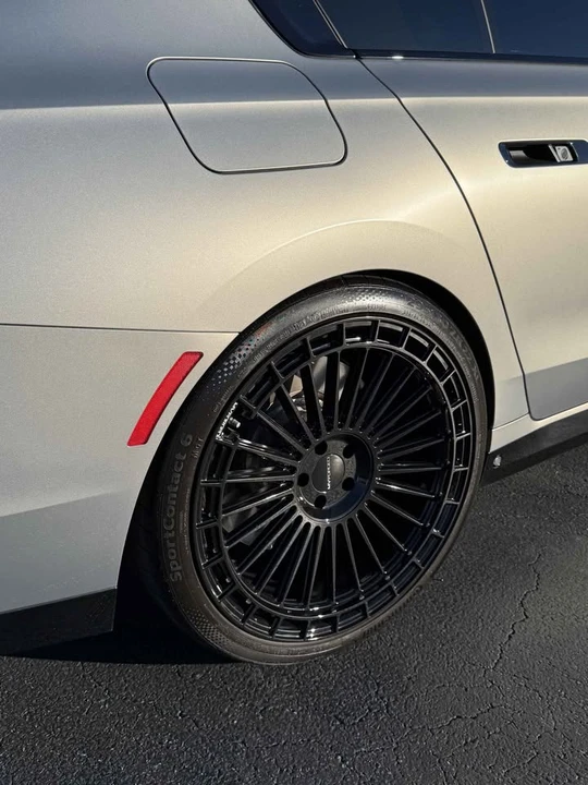 2023 BMW G70 7 Series - Image 4 of 10