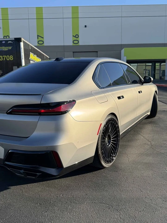 2023 BMW G70 7 Series - Image 3 of 10