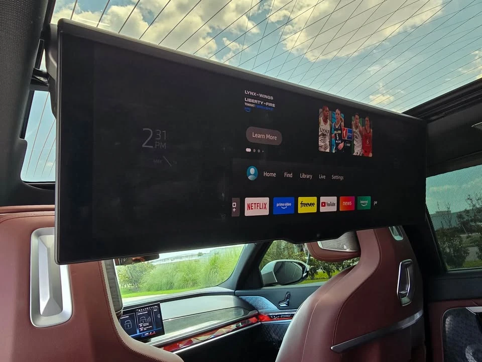 2023 BMW G70 7 Series - Image 12 of 12