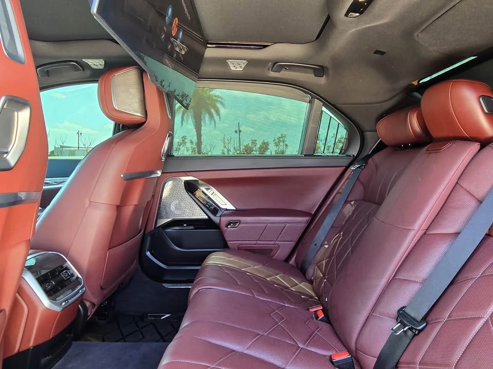2023 BMW G70 7 Series - Image 8 of 12
