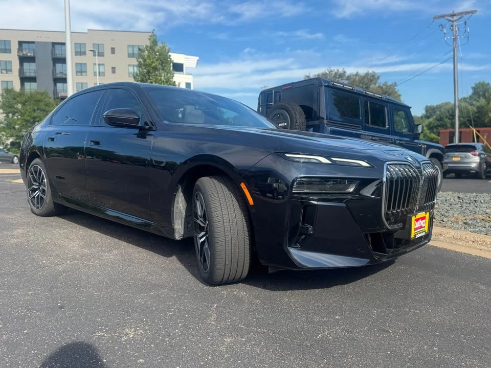 2023 BMW G70 7 Series - Image 3 of 18
