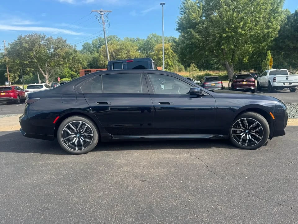 2023 BMW G70 7 Series - Image 4 of 18