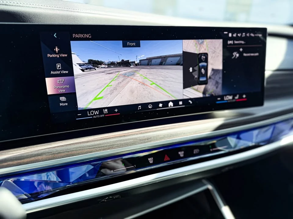 2023 BMW G70 7 Series - Image 7 of 13