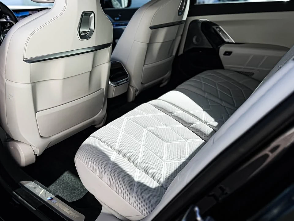 2023 BMW G70 7 Series - Image 10 of 13