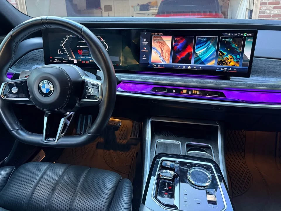 2023 BMW G70 7 Series - Image 7 of 16