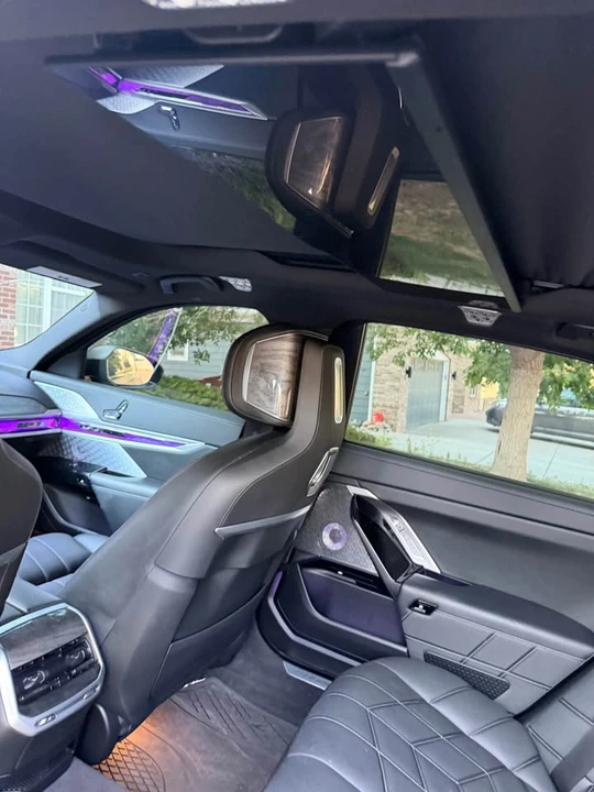 2023 BMW G70 7 Series - Image 9 of 16