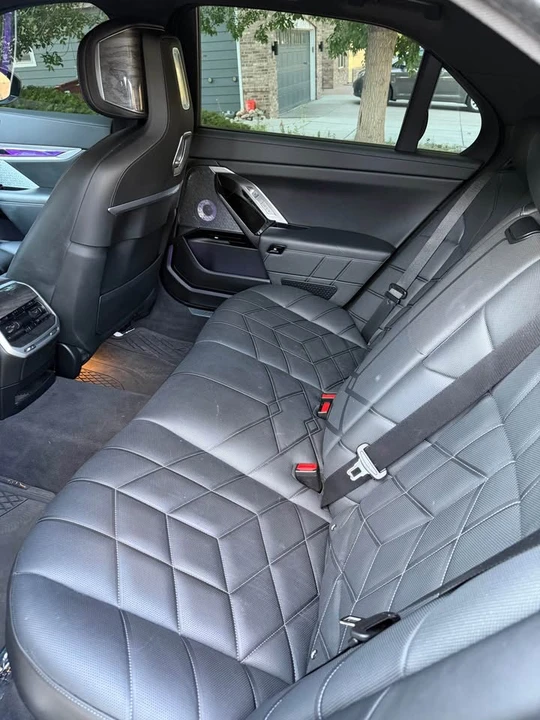 2023 BMW G70 7 Series - Image 10 of 16